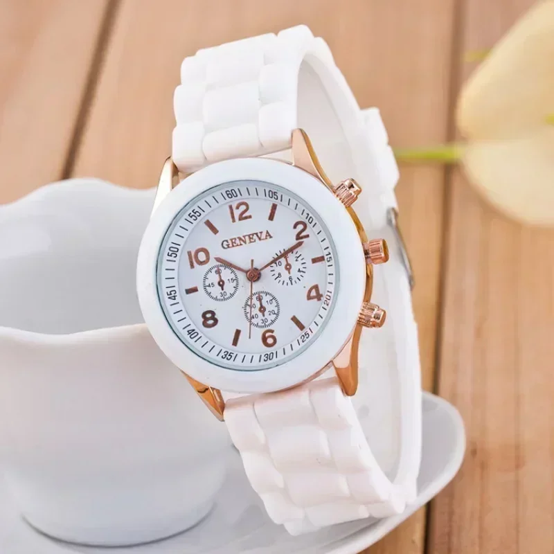 Fashion Luxury Women's Silicone Strap Quartz Watch