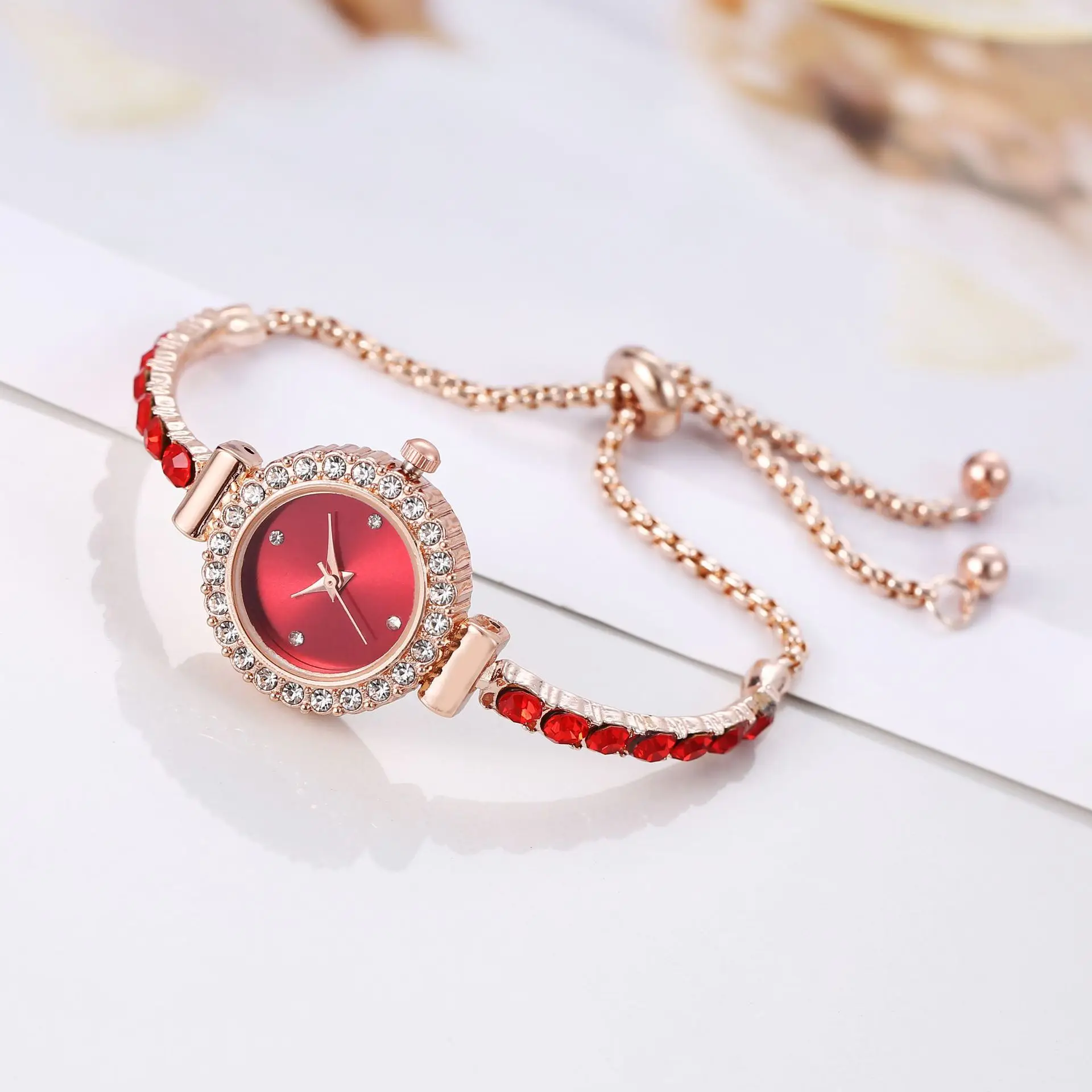 Elegant Small-Dial Women's Bracelet Watch Fashion Quartz Timepiece